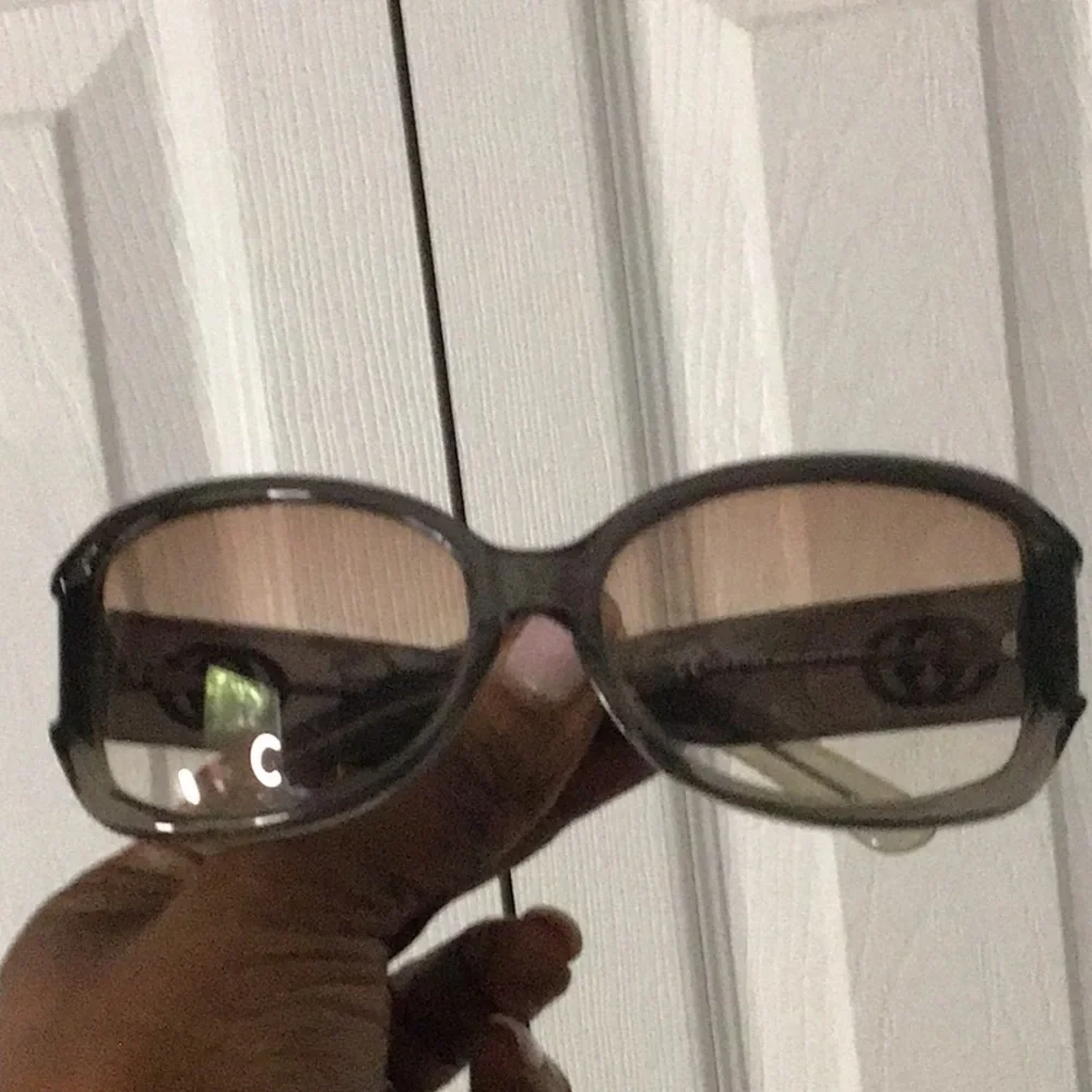 Gucci Ladies Sunglasses As Is Scratches On Lenses  Added Case -As Is - Picture 9 of 10